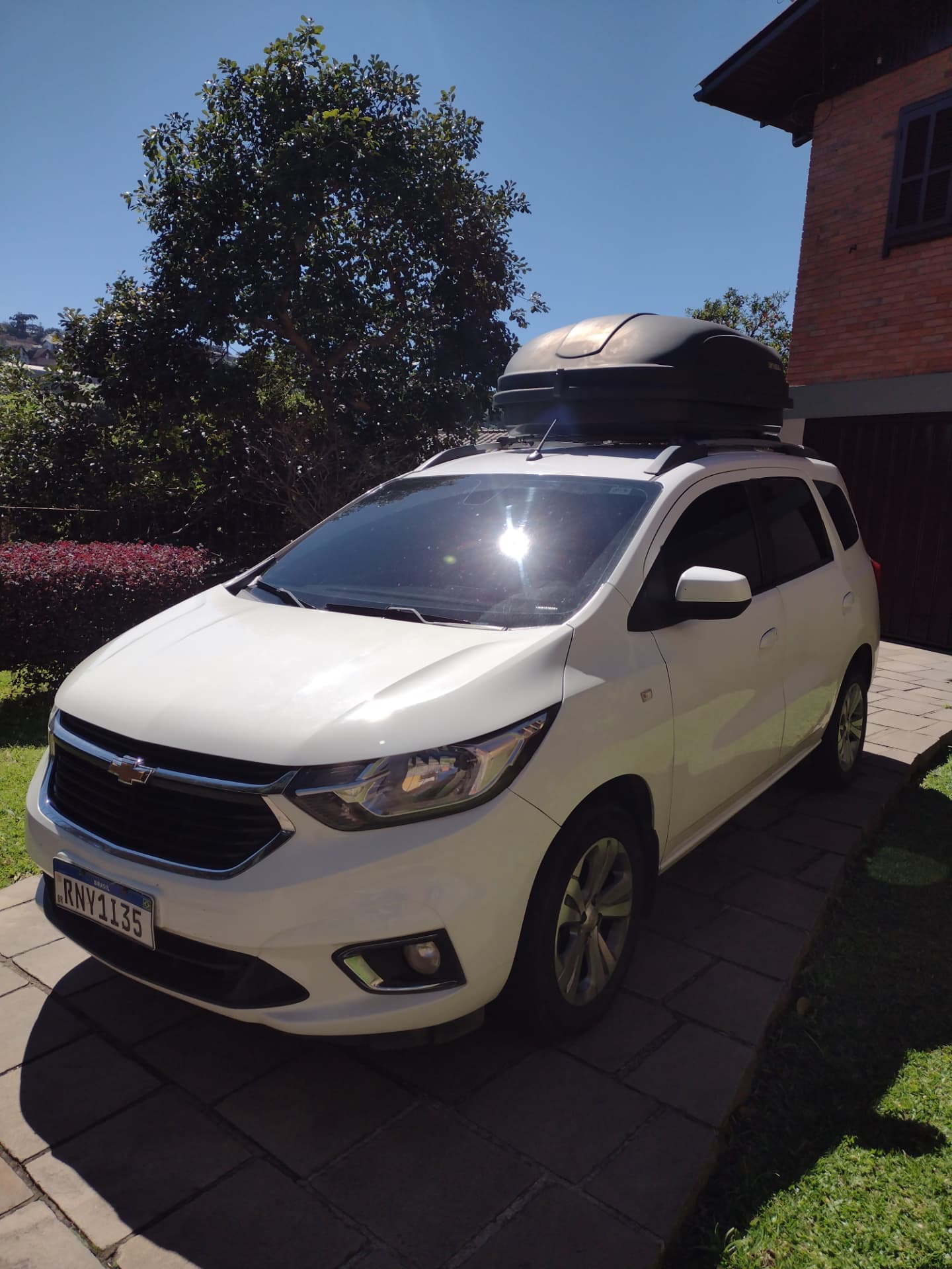 Chevrolet Spin Premier 7 lugares disponível para locação em Gramado